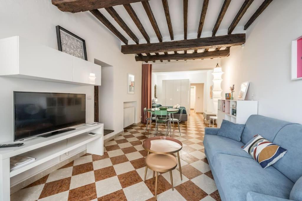 Casa Camilla - Arty Suite Nel Centro Storico Parma Kültér fotó